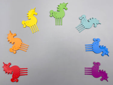 Pieksi Cuddle Corns – sieben Einhorn-Snack-Piekser in Regenbogenfarben