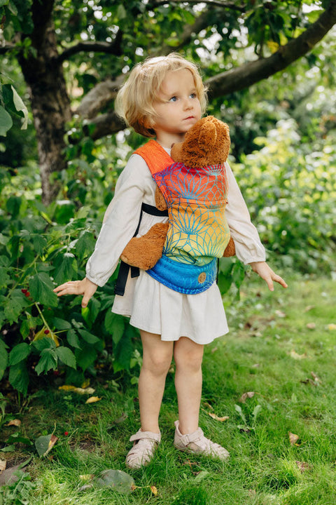 LennyLamb Puppentragehilfe Rainbow Lotus, 100% Baumwolle