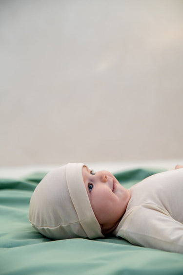 EVE + OLIVE Baby Mütze Cute Beige