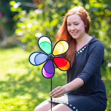 Invento Flower Fly Rainbow Windspiel Windmühle