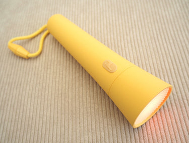 Lalarma Flashlight dimmbare Taschenlampe in gelb